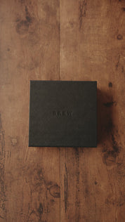 Metric Lite - Silver and Black