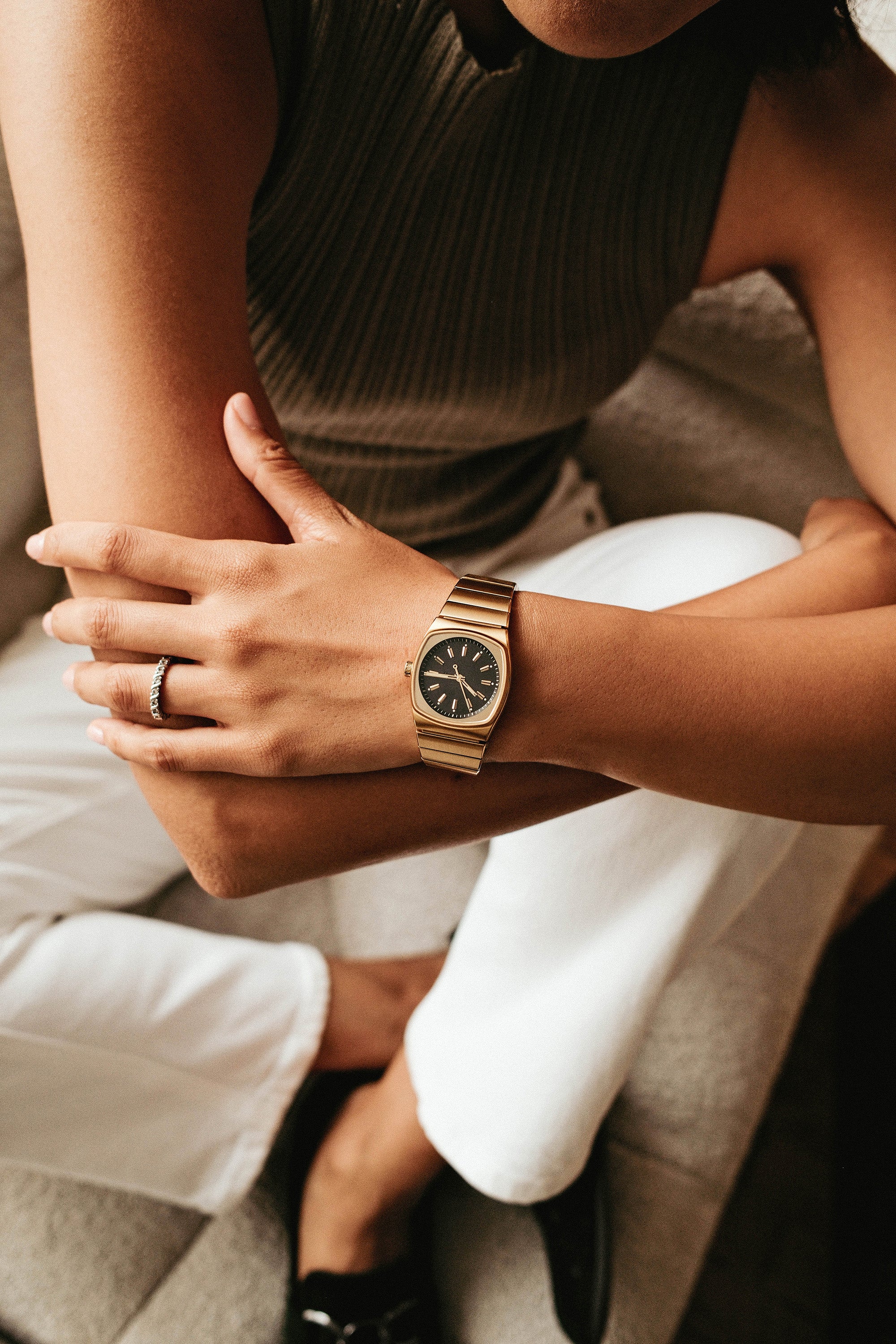 Metric Lite - Gold and Black