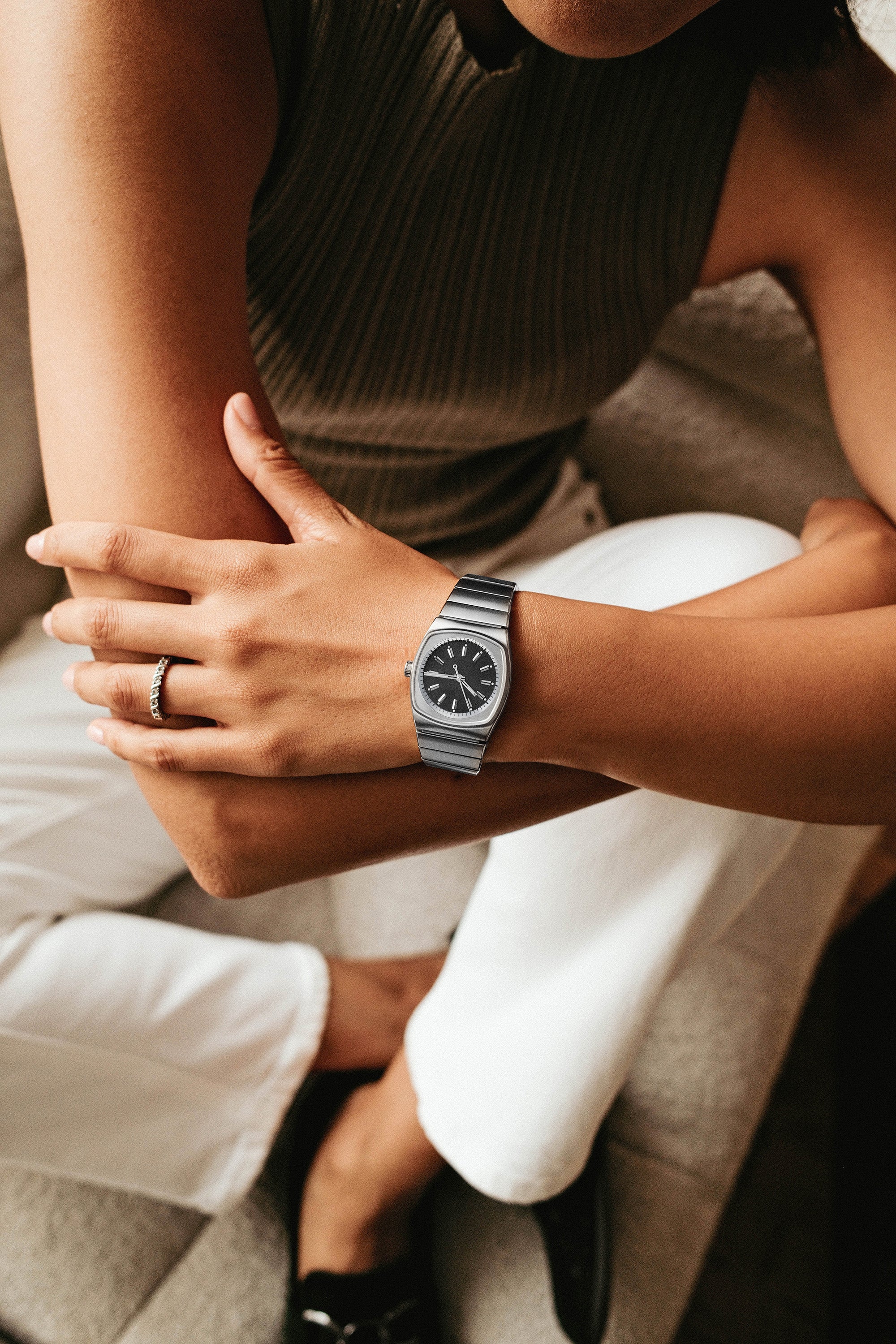 Metric Lite - Silver and Black